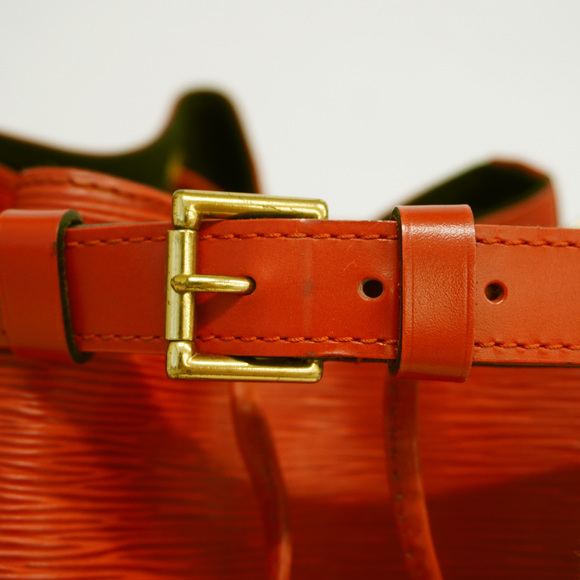 LOUIS VUITTONAuth  Epi Noe M44007 Women's Shoulder Bag Castilian Red - Picture 10 of 10